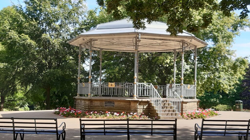 Victoria park Ilkeston bandstand